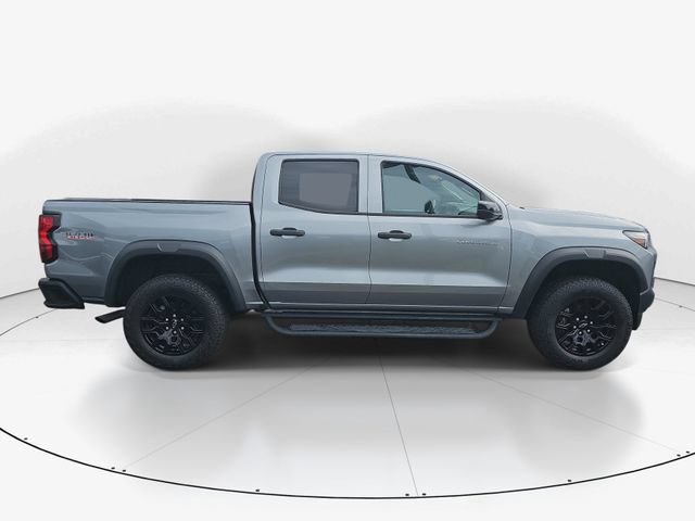 Used 2023 Chevrolet Colorado Trail Boss w/ Technology Package AWD/4WD image 3
