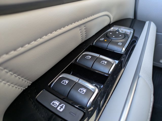 Used 2025 Kia Sorento SX image 30