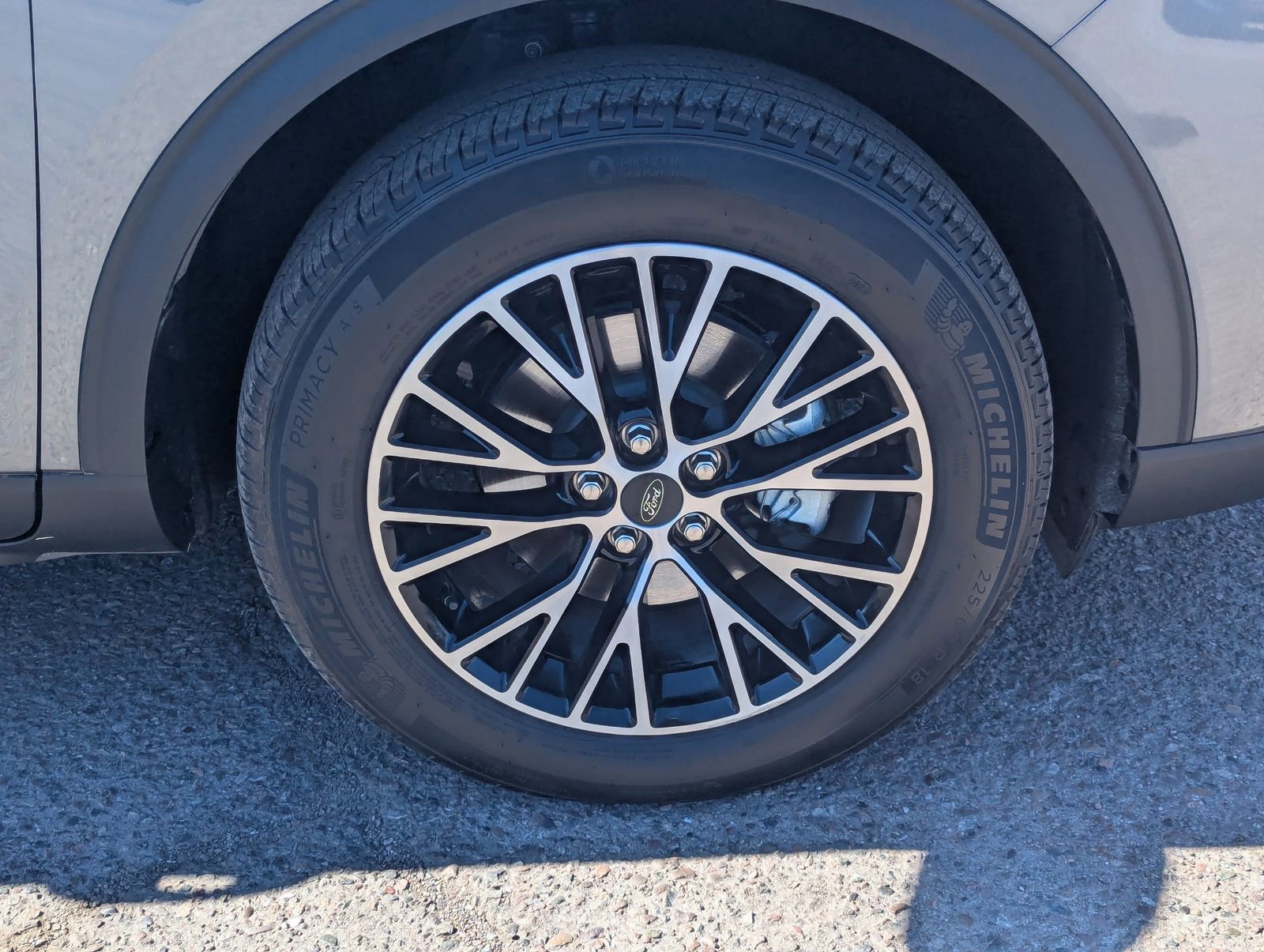 Certified 2025 Ford Escape SE image 9