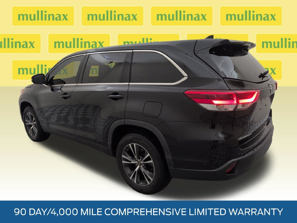 Used 2019 Toyota Highlander Plus FWD image 9
