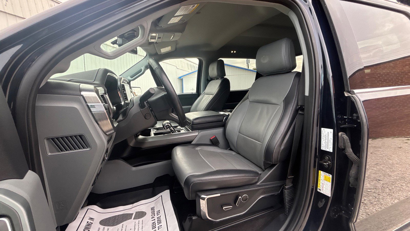 Certified 2022 Ford F150 Lariat w/ Equipment Group 502A High image 20