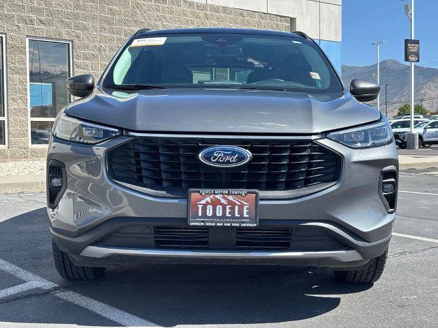 Certified 2025 Ford Escape Platinum AWD/4WD image 9