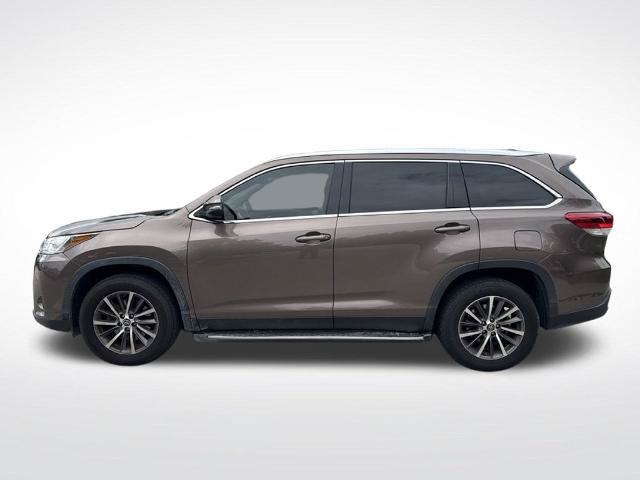 Used 2019 Toyota Highlander XLE FWD image 8