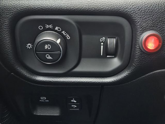 Used 2022 RAM 1500 Big Horn AWD/4WD image 38