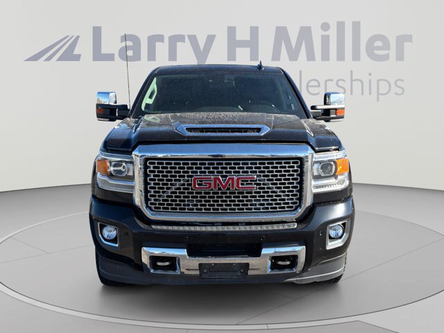 Used 2017 GMC Sierra 3500 Denali AWD/4WD image 8