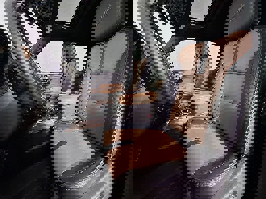 Used 2021 Chevrolet Silverado 1500 High Country w/ Technology Package image 15