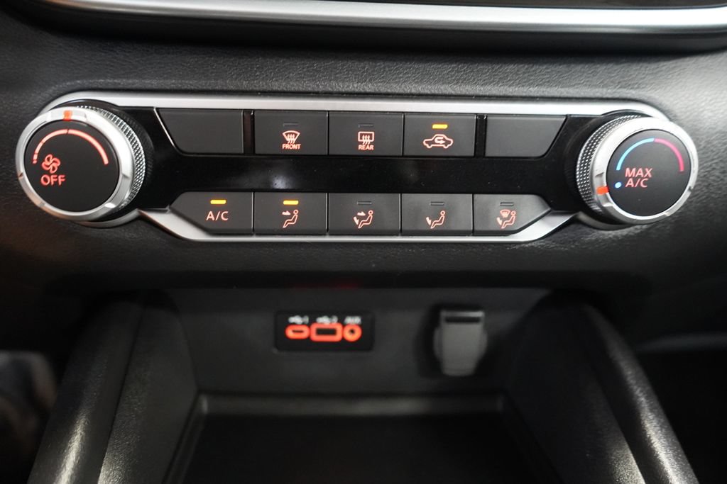 Used 2025 Nissan Altima 2.5 SV FWD image 32