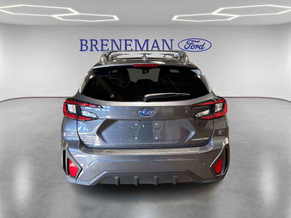 Used 2024 Subaru Crosstrek 2.0i Premium AWD/4WD image 4