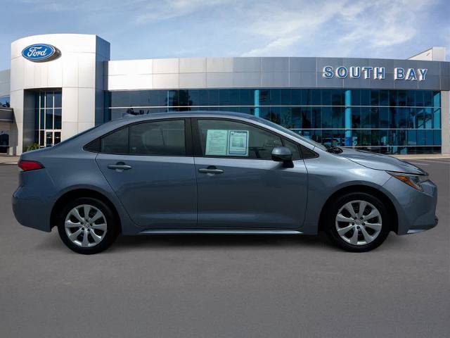 Used 2023 Toyota Corolla LE w/ Carpet Mat Package (TMS) FWD image 6