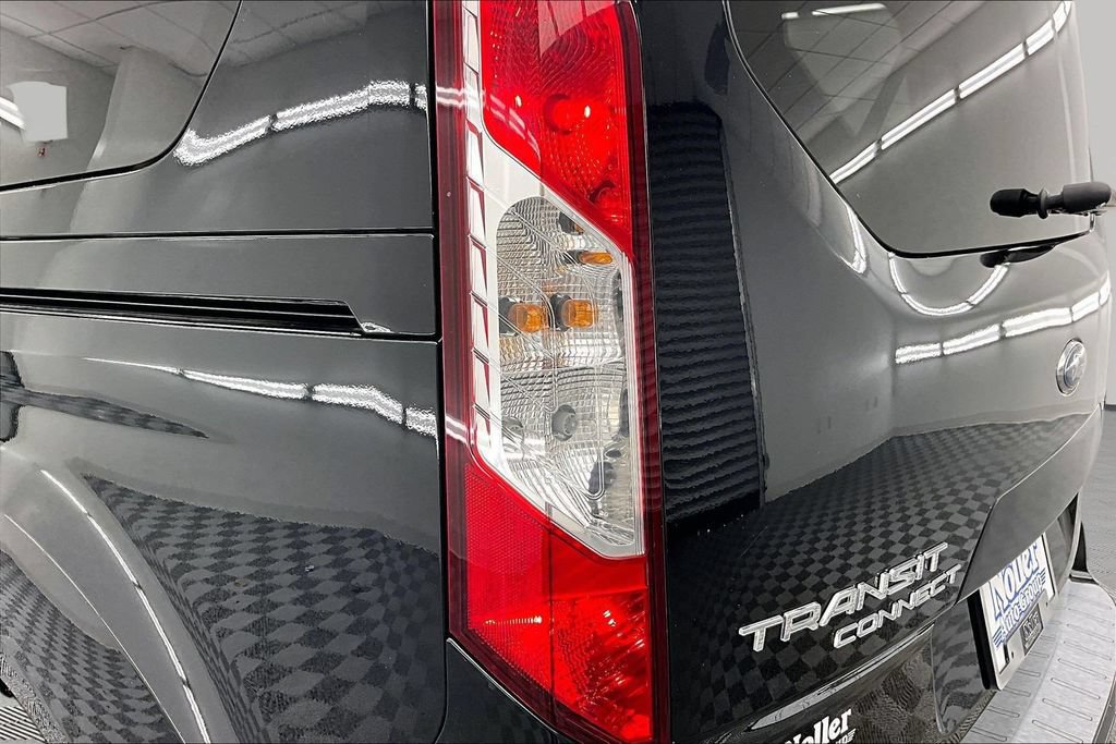 Certified 2023 Ford Transit Connect Titanium w/ Trailer Tow Package FWD image 31