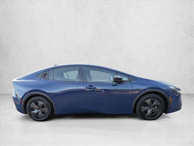 Used 2025 Toyota Prius LE image 4