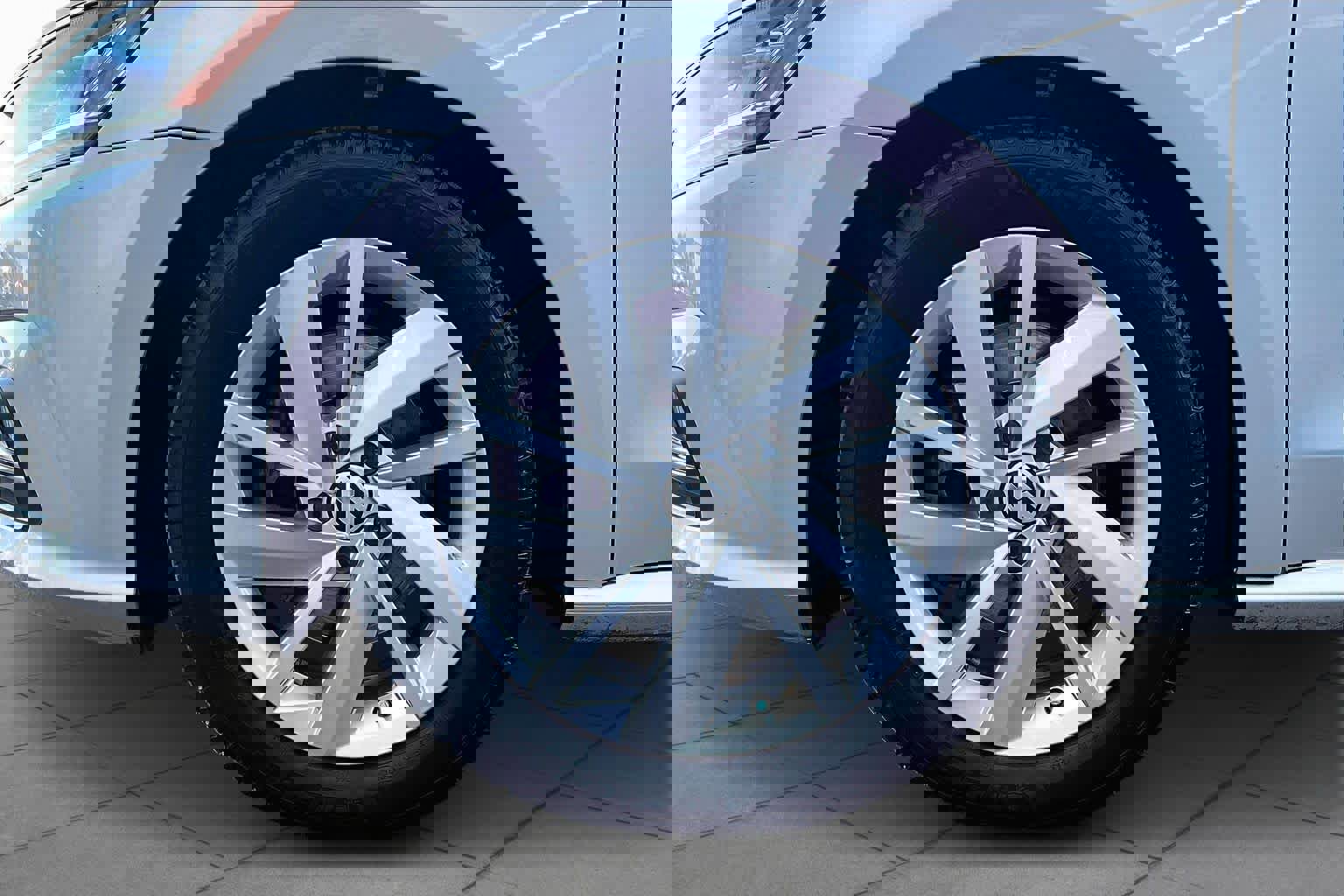 Used 2018 Volkswagen Passat 2.0T SE image 14