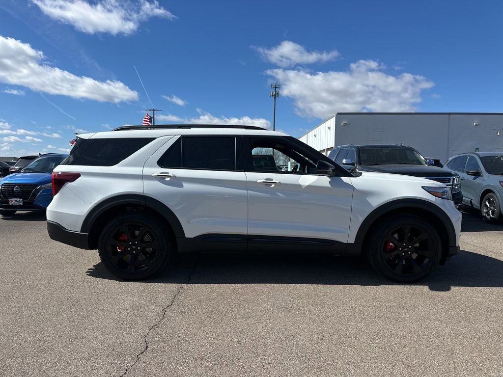 Certified 2024 Ford Explorer ST w/ Equipment Group 401A image 3