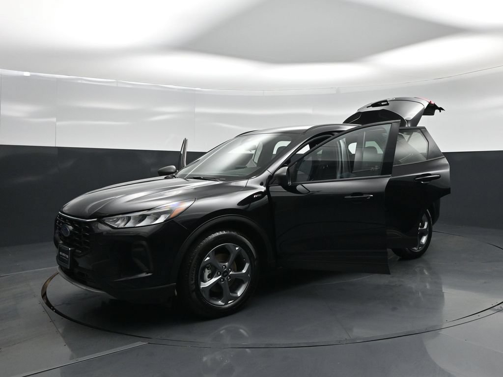 Certified 2025 Ford Escape ST-Line FWD image 27