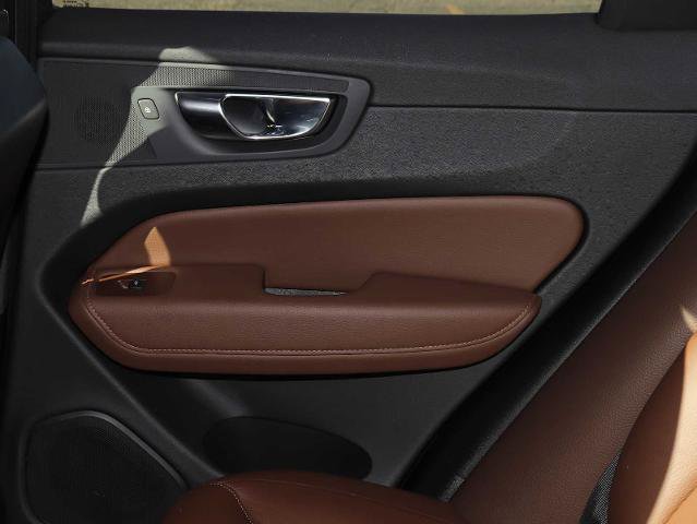 Used 2021 Volvo XC60 T5 Momentum w/ Advanced Package image 20