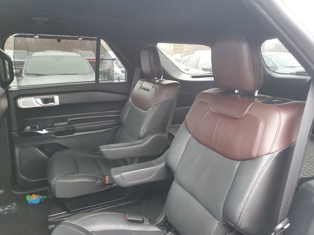 Certified 2023 Ford Explorer Platinum w/ Technology Package image 30