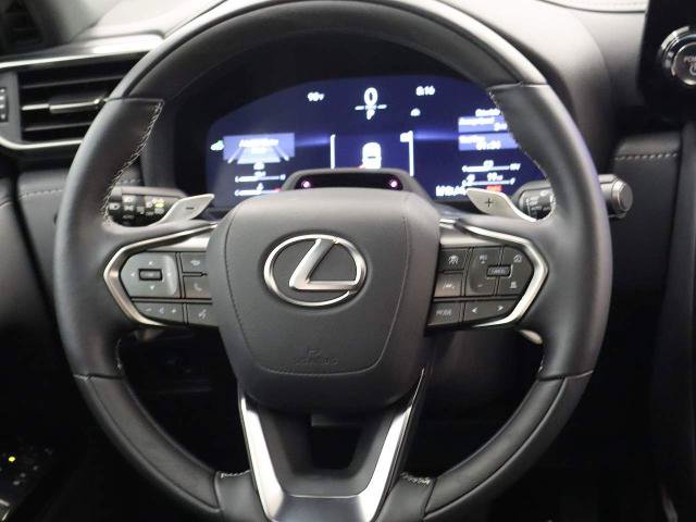 Used 2026 Lexus LX 700h Luxury w/ Accessory Package (Z1) AWD/4WD image 32