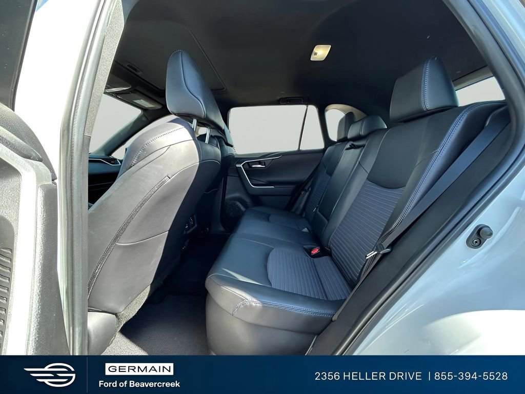 Used 2022 Toyota RAV4 XSE AWD/4WD image 18