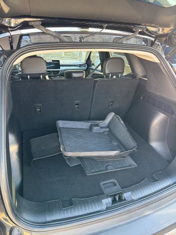 Certified 2025 Ford Escape Platinum w/ Premium Technology Package image 7