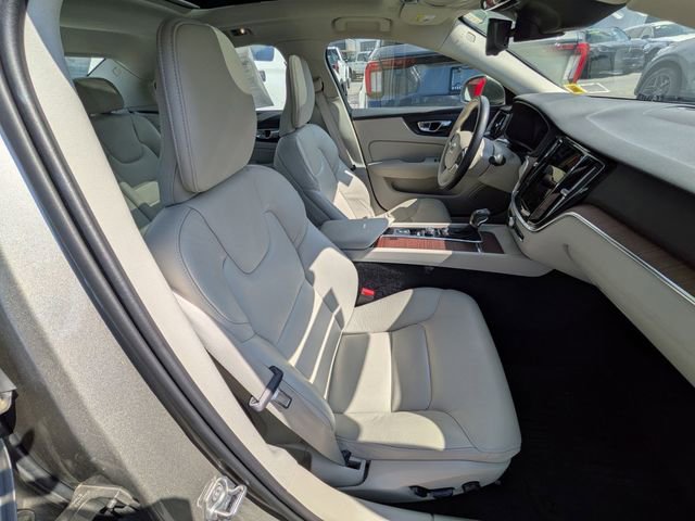Used 2021 Volvo S60 T6 Momentum w/ Premium Package AWD/4WD image 22