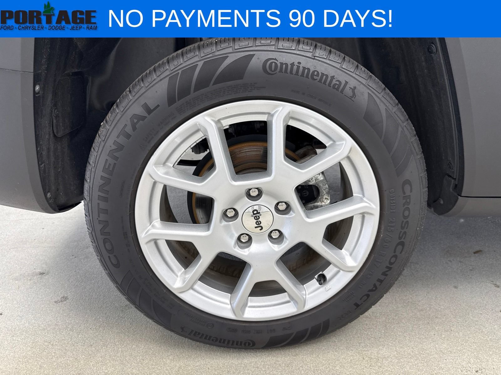 Used 2023 Jeep Renegade Latitude AWD/4WD image 41