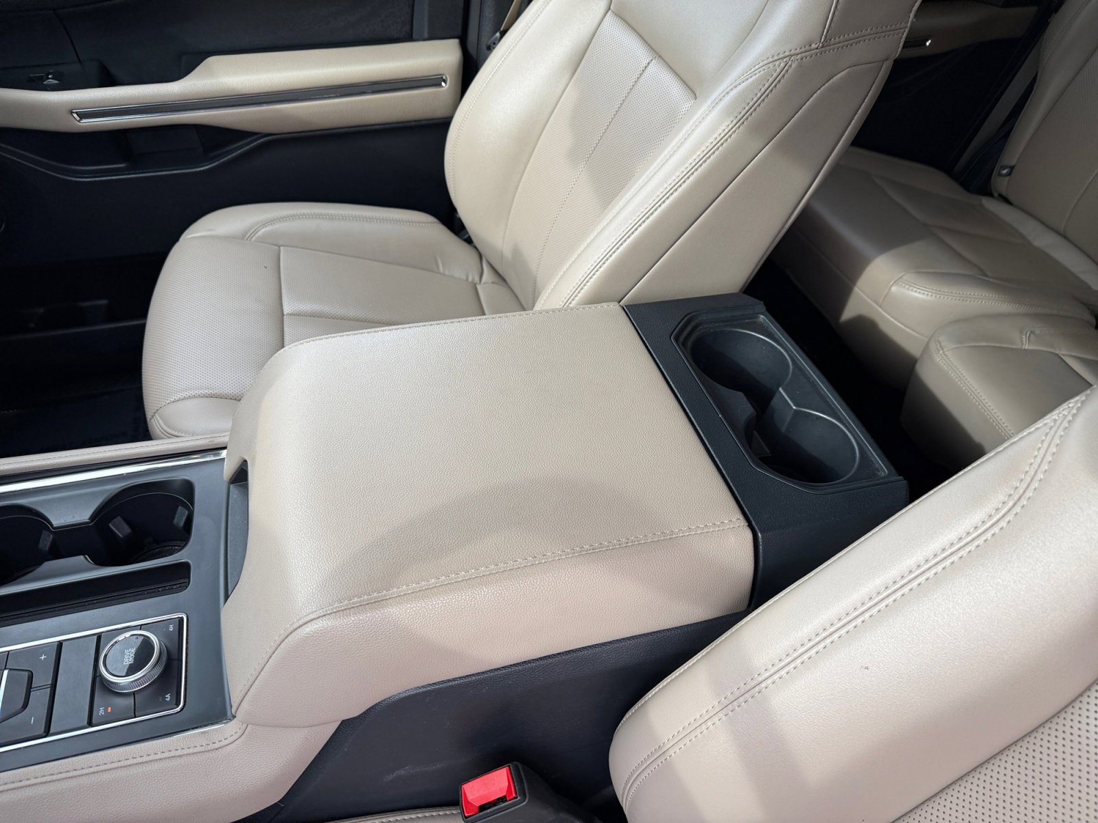 Certified 2024 Ford Expedition Max XLT image 14