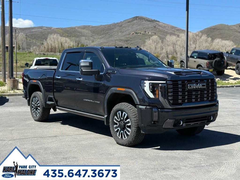 Used 2024 GMC Sierra 3500 Denali Ultimate AWD/4WD image 8