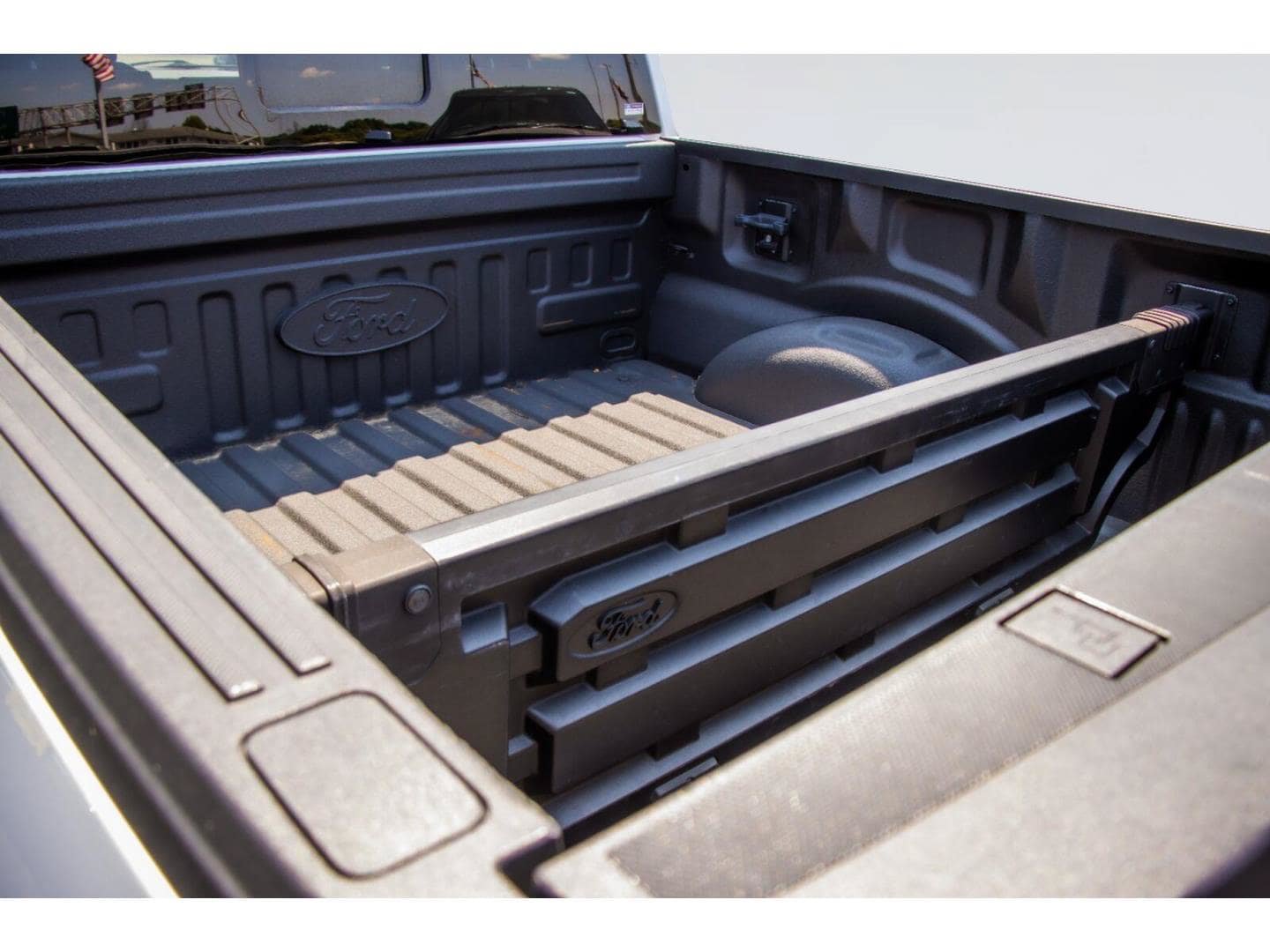 Certified 2023 Ford F150 Lariat w/ Trailer Tow Package AWD/4WD image 5