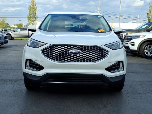 Certified 2023 Ford Edge SEL w/ Convenience Package AWD/4WD image 2