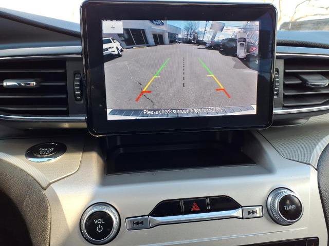 Certified 2022 Ford Explorer XLT w/ Equipment Group 202A image 23