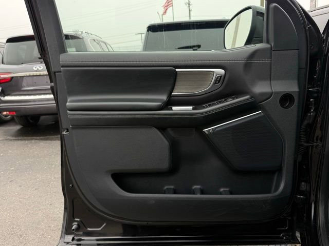 Certified 2025 Ford Expedition Platinum image 28