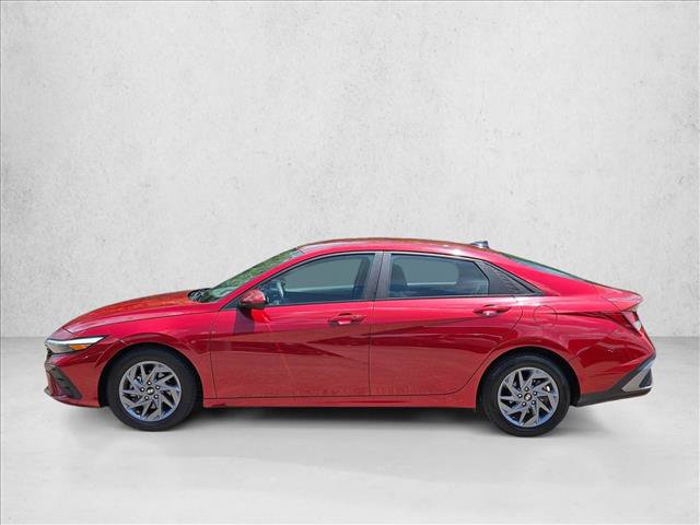 Used 2024 Hyundai Elantra SEL FWD image 9