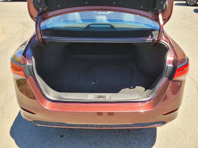 Used 2024 Nissan Sentra SV FWD image 11
