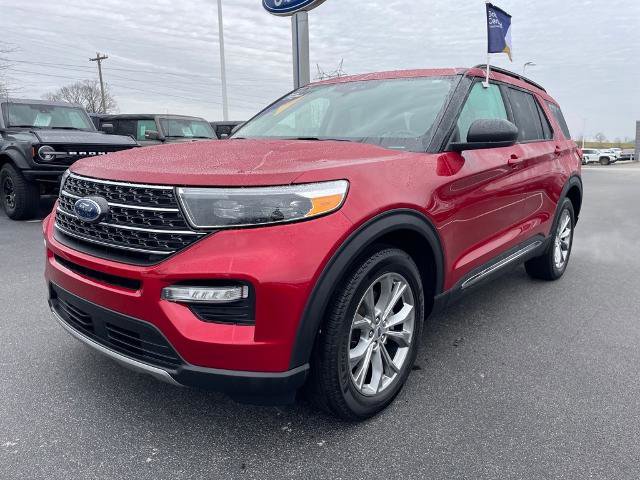 Certified 2023 Ford Explorer XLT w/ Equipment Group 202A image 4