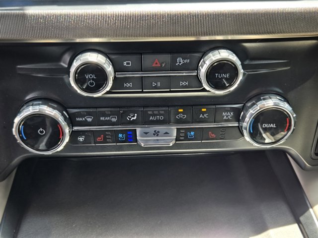 Certified 2026 Ford F350 Platinum w/ Platinum Plus Package AWD/4WD image 18