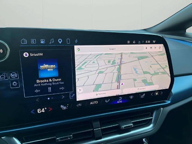 Used 2024 Chevrolet Equinox EV LT FWD image 27