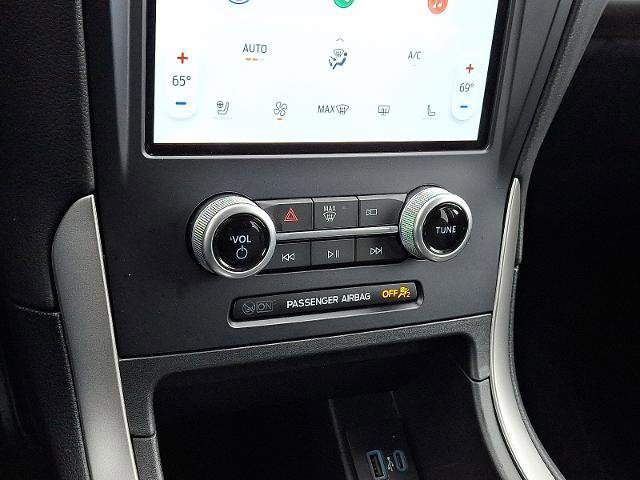 Certified 2022 Ford Edge SEL w/ Convenience Package image 15