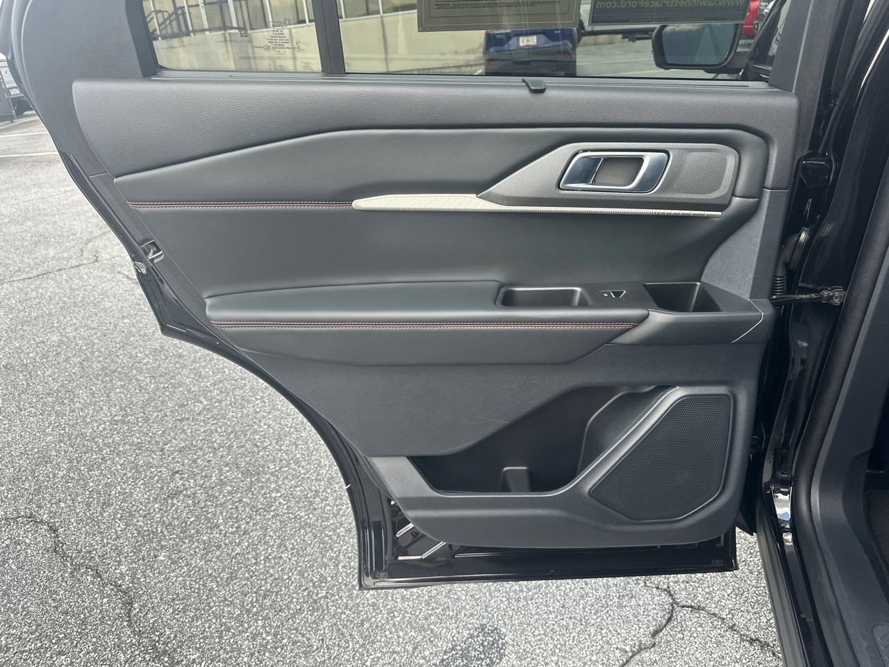 Certified 2025 Ford Explorer ST-Line w/ Premium Package RWD image 24
