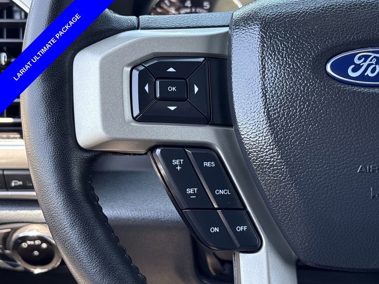 Certified 2022 Ford F250 Lariat w/ Lariat Ultimate Package AWD/4WD image 18