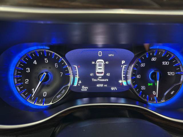 Used 2024 Chrysler Pacifica Limited FWD image 14