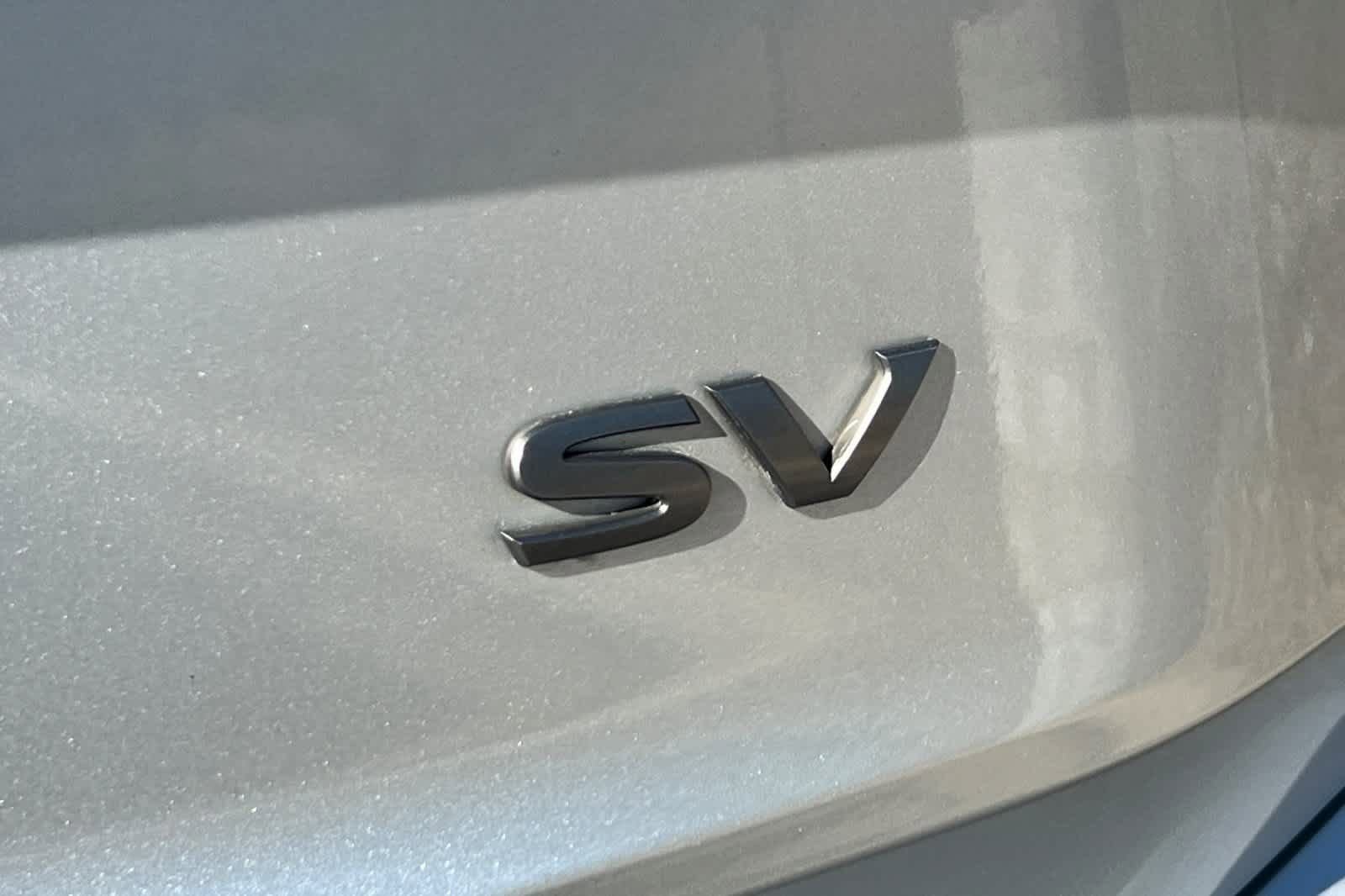 Used 2024 Nissan Rogue SV image 28