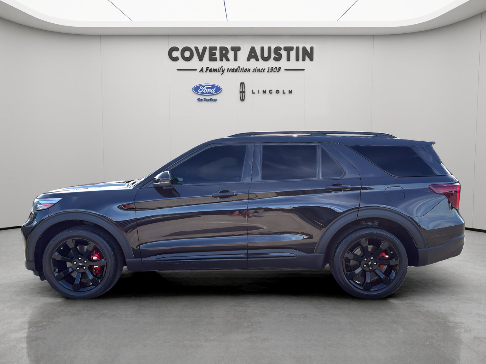 Certified 2023 Ford Explorer ST w/ Equipment Group 401A AWD/4WD image 2