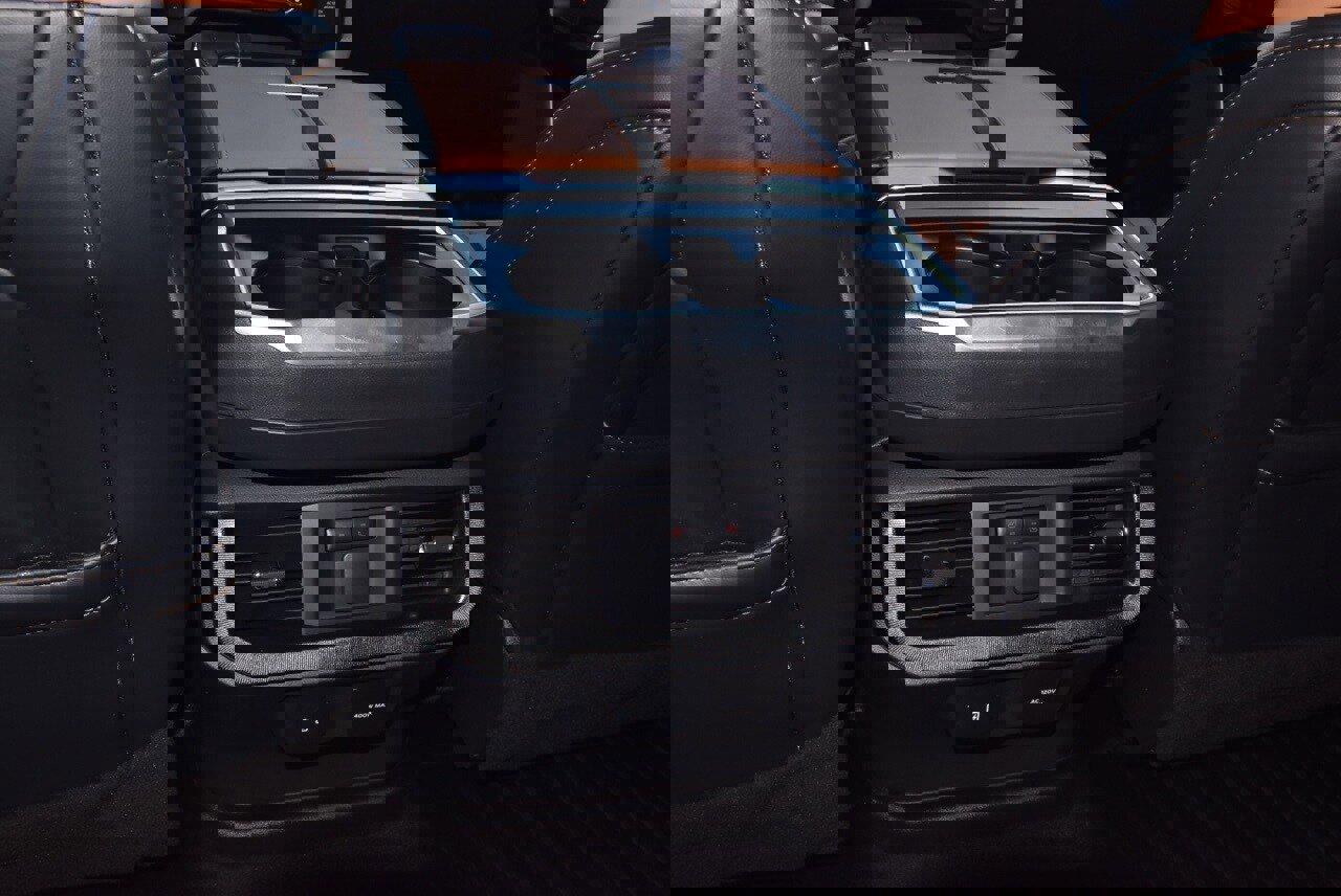 Certified 2022 Ford F150 Platinum w/ Equipment Group 701A High image 18