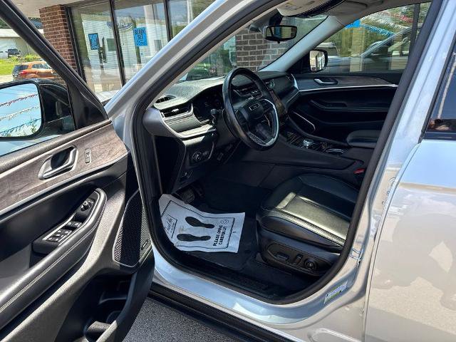 Used 2022 Jeep Grand Cherokee Limited AWD/4WD image 4