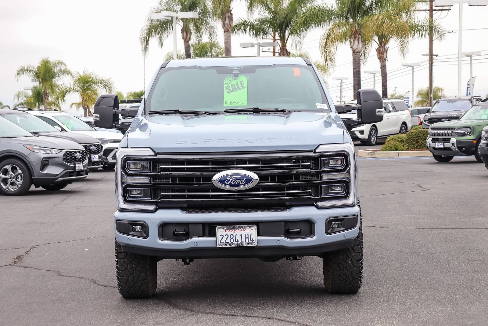Certified 2025 Ford F250 Platinum w/ Tremor Off-Road Package AWD/4WD image 2