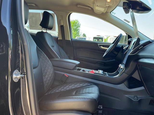 Certified 2024 Ford Edge Titanium AWD/4WD image 35