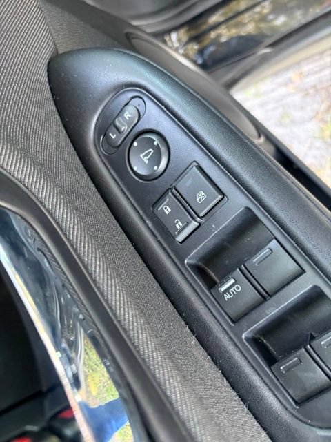 Used 2020 Honda HR-V LX image 21
