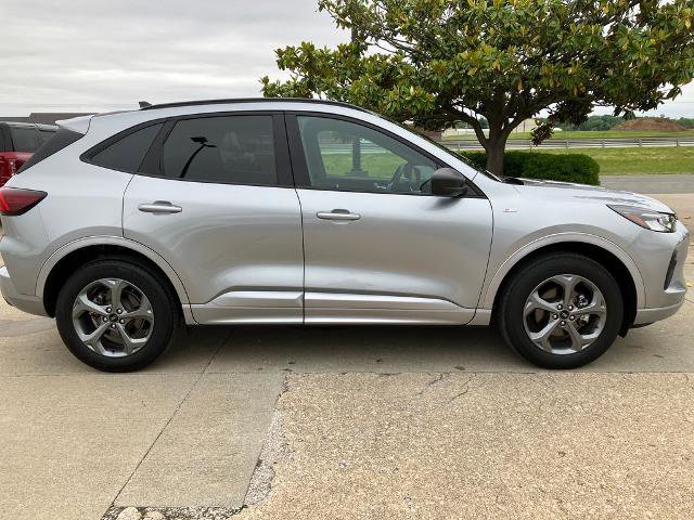 Certified 2024 Ford Escape ST-Line w/ Tech Pack #1 AWD/4WD image 6