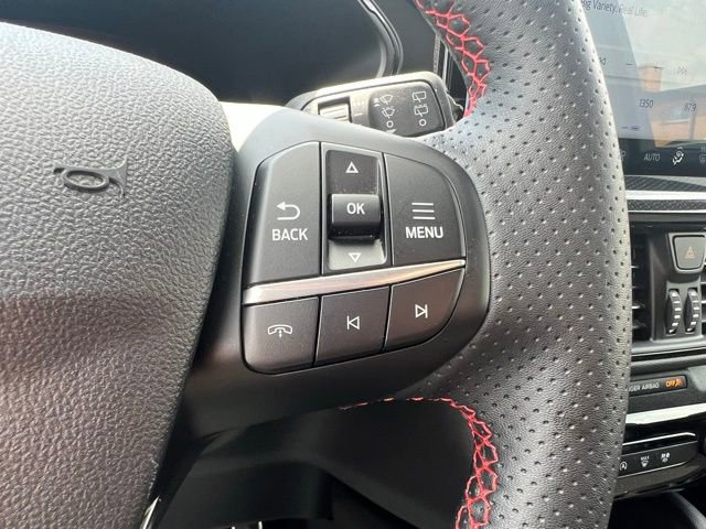 Certified 2024 Ford Escape ST-Line w/ Tech Pack #1 AWD/4WD image 10