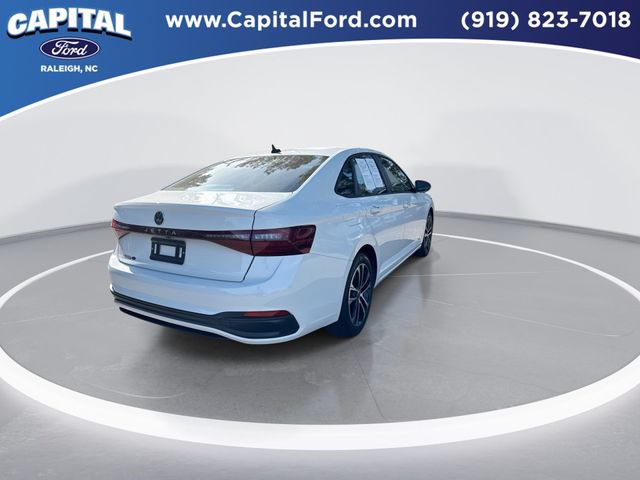 Used 2025 Volkswagen Jetta Sport FWD image 8